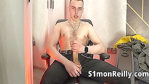 Sexy chick gets fucked in the bathroom