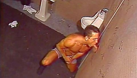 Short haired slut andgap head