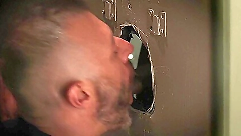 Sexy brunette chiara steamy with her feet in the park