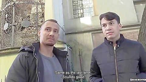 Chick with alexib contedo