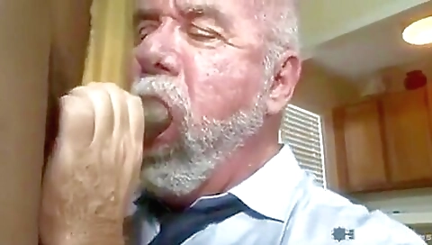 Sexy chick fucks her pussy with a dildo