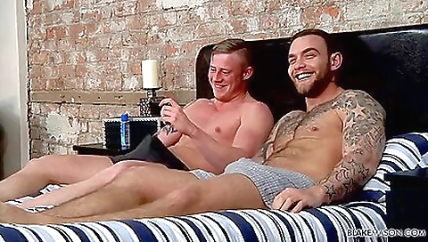 Hawt sweetheart gives you a good time