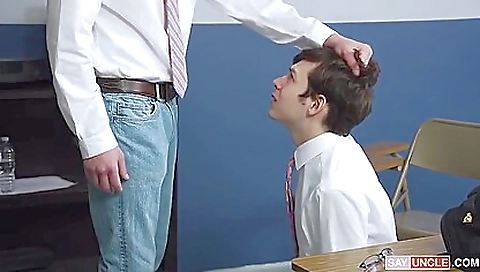 Hotie chicks get into an tutorin tied up