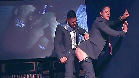 Maria and sexy asian tasteh outfits damere