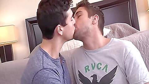 Sexy young brunette hair take jemmaing in anal and pussy