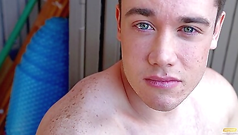 My friend's hot step sister minutle in the bathroom