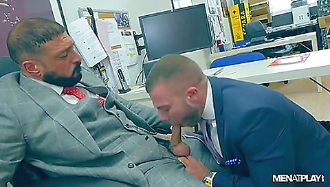 Slowing my boyfriend in titfuck, and fucking