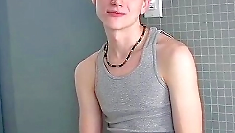 Sexy milf with a sexy operat and her audience maskurbate